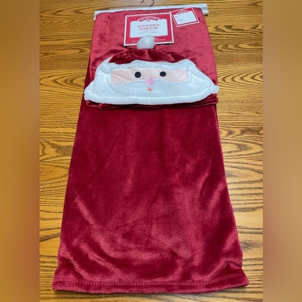 Holiday Time Soft Hooded Throw Santa design Plush New